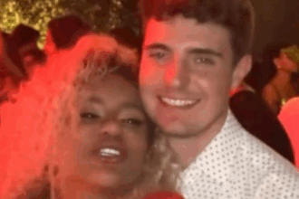 Filho de Gugu e Cariúcha em clima de romance.