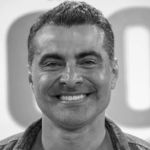 Morre JP Mantovani, modelo e apresentador, aos 46 anos.