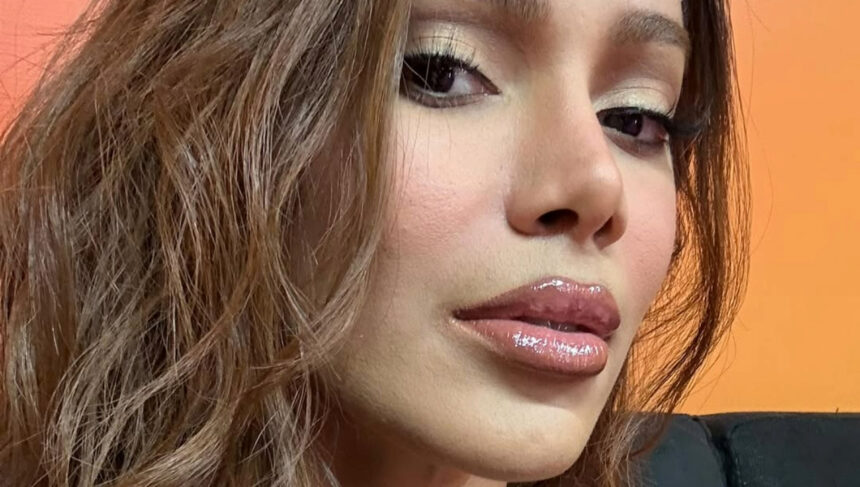 Anitta admite que não canta ao vivo.