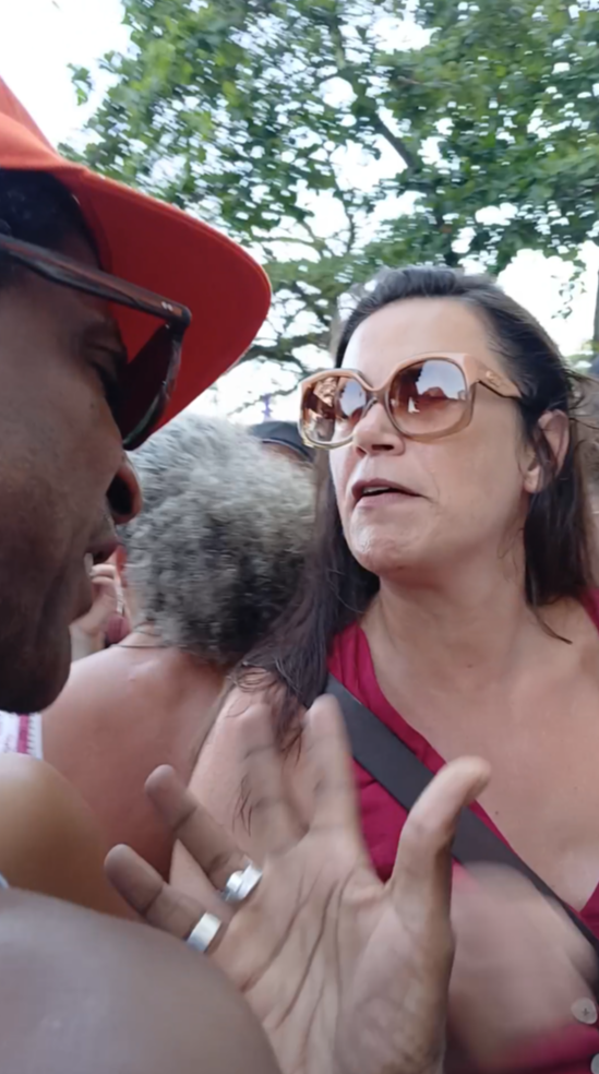 Ator Luis Miranda bate-boca com mulher durante protesto contra PEC da Blindagem