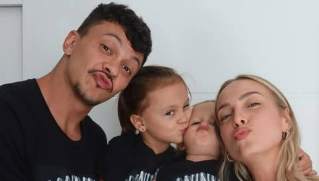 Cocielo, Tata Estaniecki e filhos