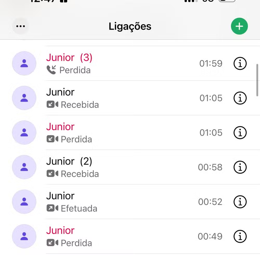 Prints divulgados por Day Magalhães